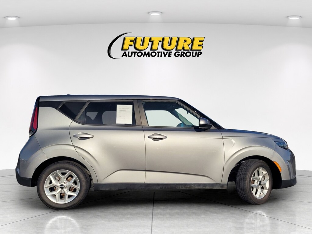 Used 2023 Kia Soul LX Hatchback