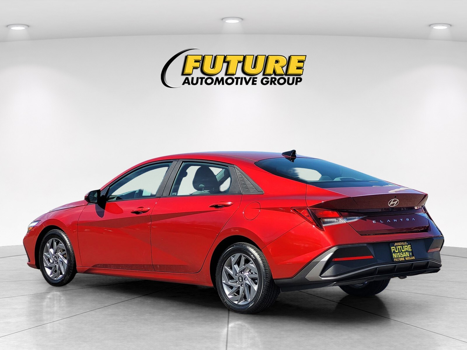 2024 Hyundai Elantra SEL photo 6
