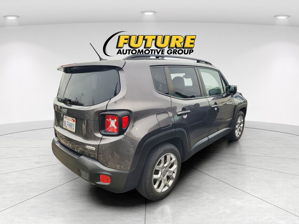 Used 2017 Jeep Renegade Latitude SUV