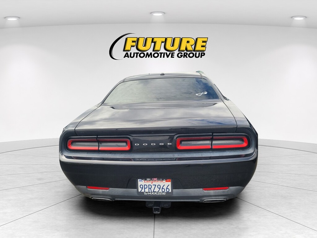 Used 2016 Dodge Challenger SXT Coupe