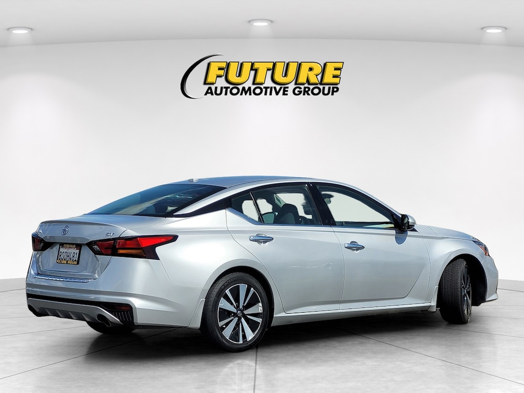 Used 2019 Nissan Altima 2.5 SV Sedan