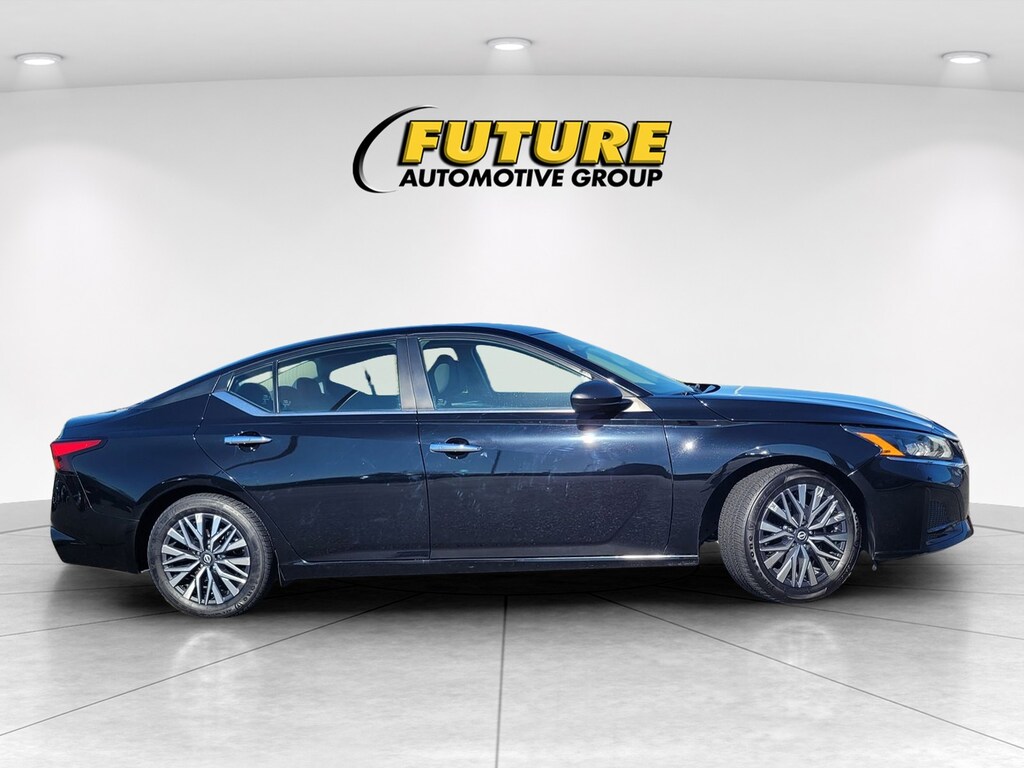 Certified 2024 Nissan Altima 2.5 SV Sedan