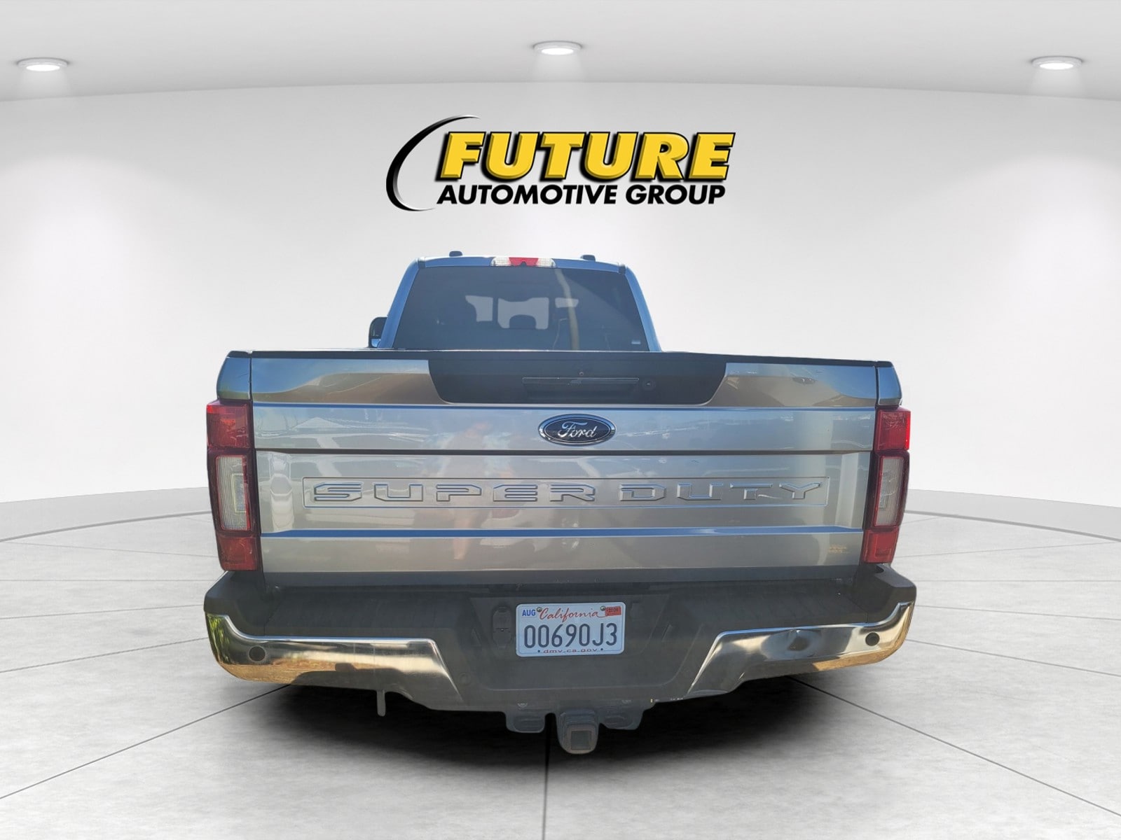2020 Ford F-350SD Lariat Crew Cab photo 4