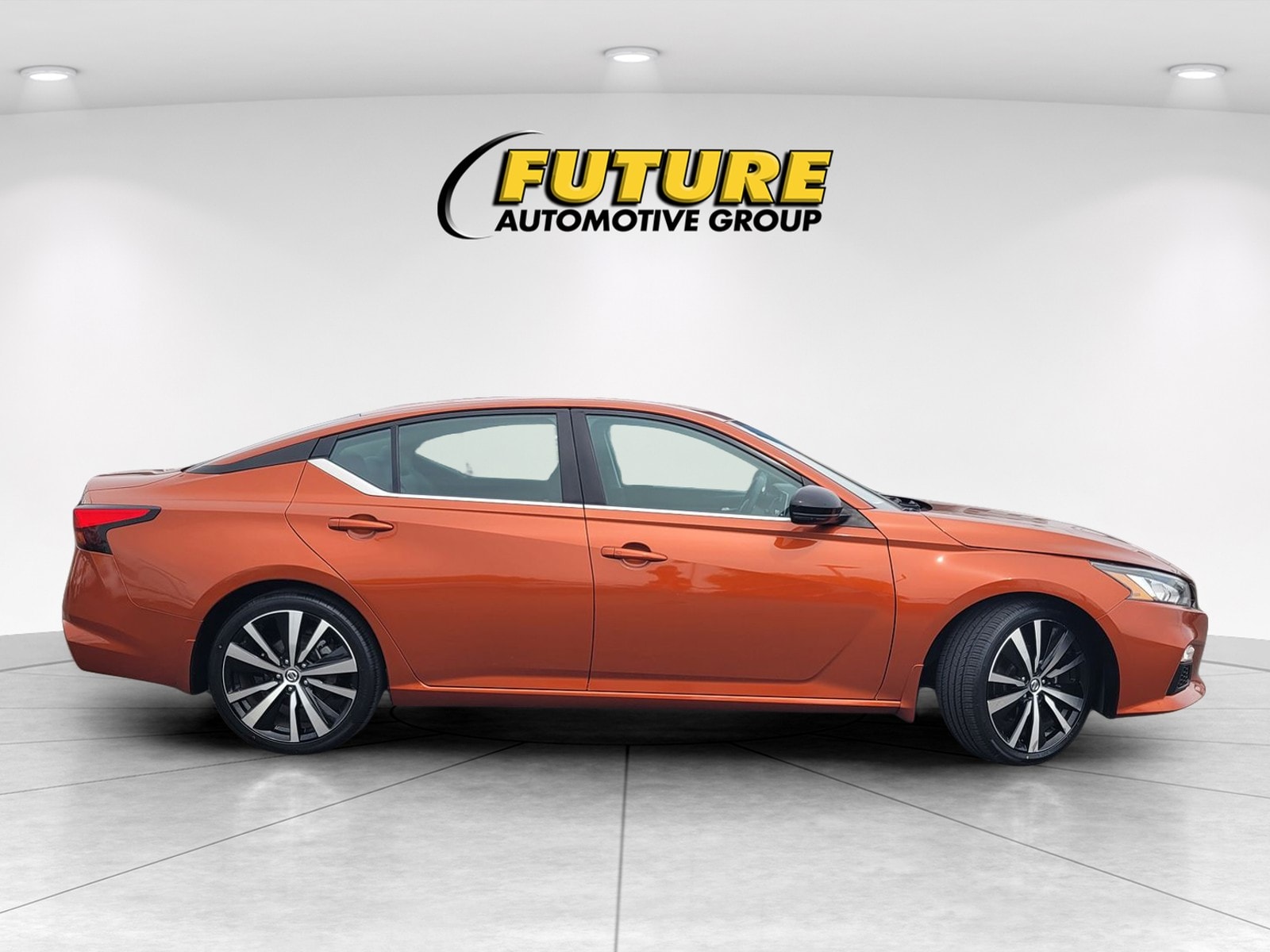 2021 Nissan Altima 2.5 SR photo 2