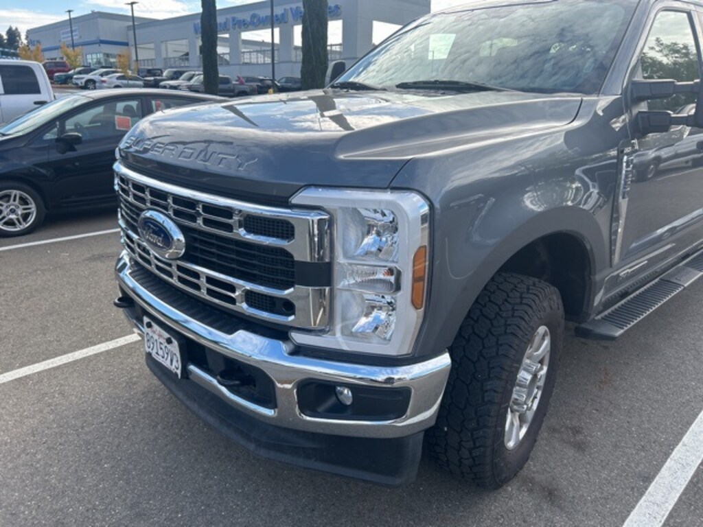 Used 2024 Ford F-250SD XLT Truck