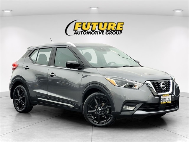 2020 Nissan Kicks SR