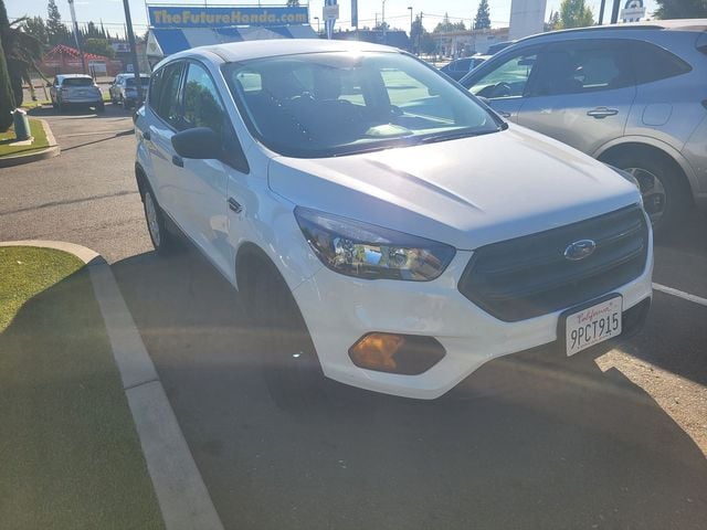 2019 Ford Escape S's photo