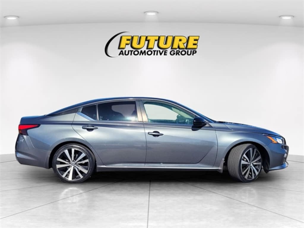 Used 2020 Nissan Altima 2.5 SR Sedan