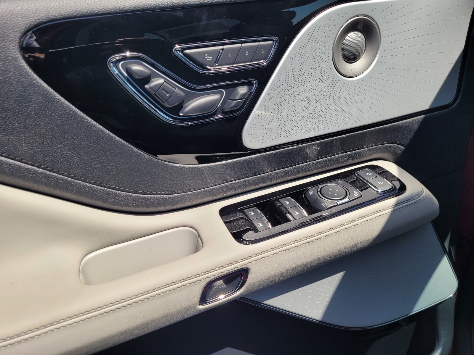 2025 Lincoln Aviator Reserve - Photo 8