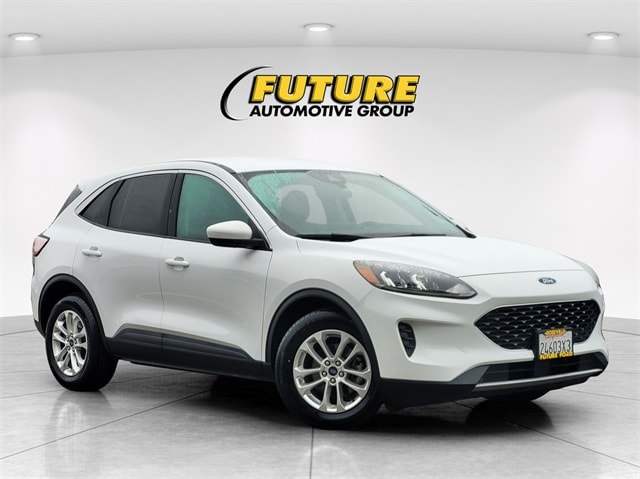 2021 Ford Escape SE's photo