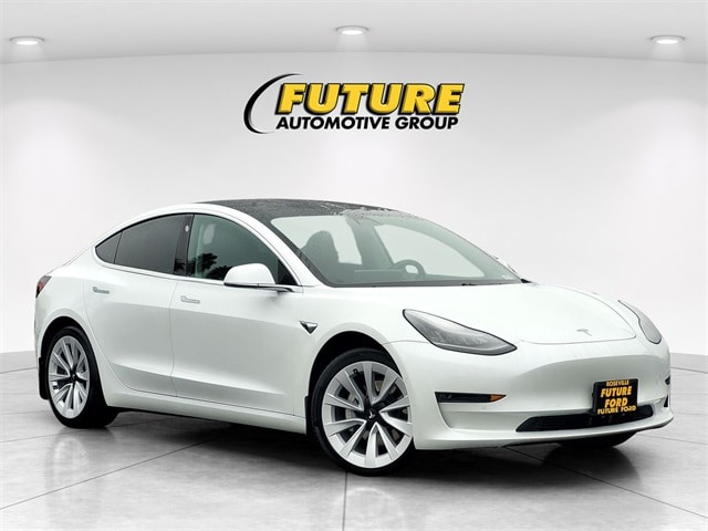 2019 Tesla Model 3 Long Range's photo