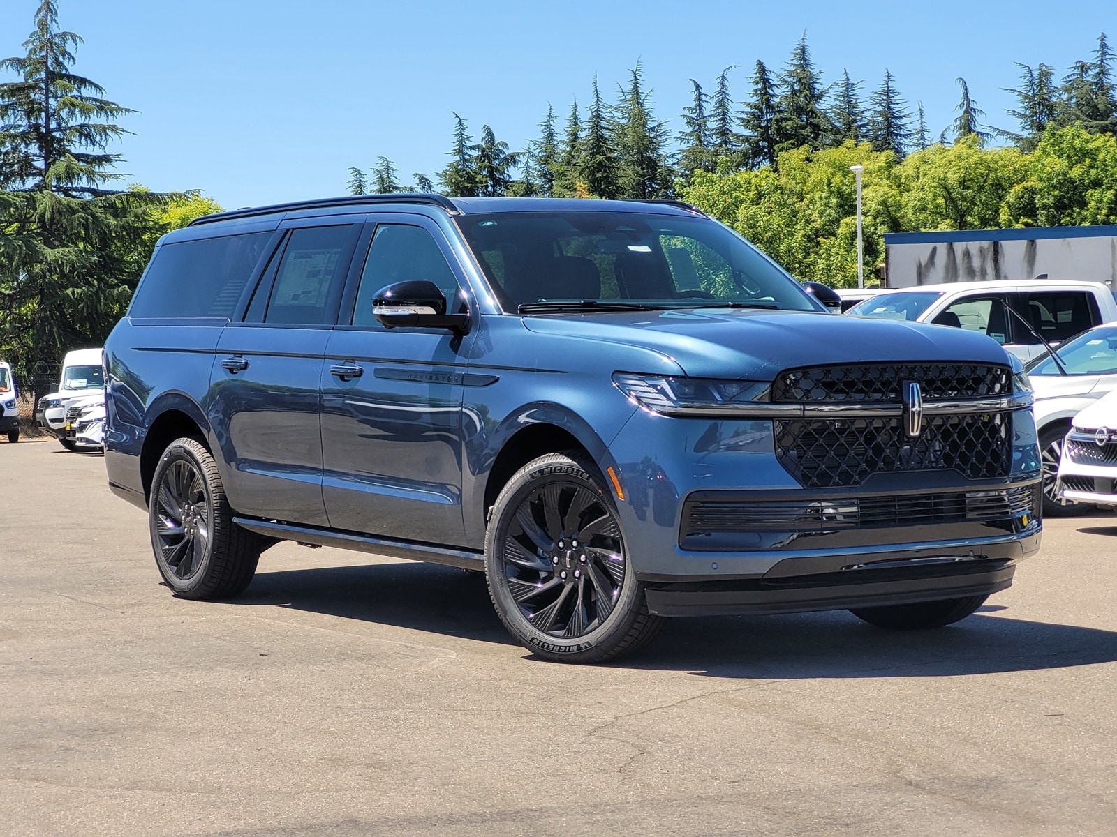 2027 Lincoln Navigator L