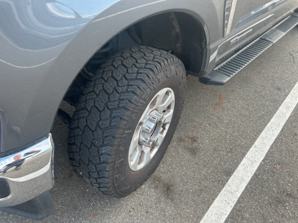 Used 2024 Ford F-250SD XLT Truck