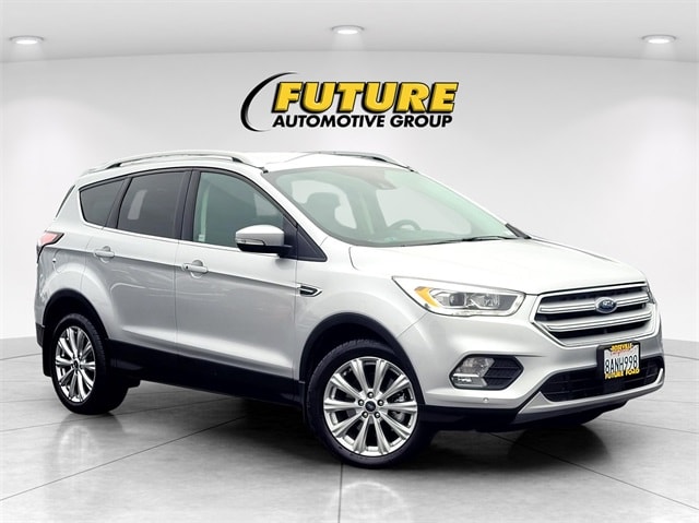 2018 Ford Escape Titanium's photo