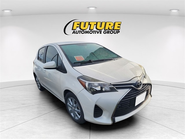 2015 Toyota Yaris L's photo