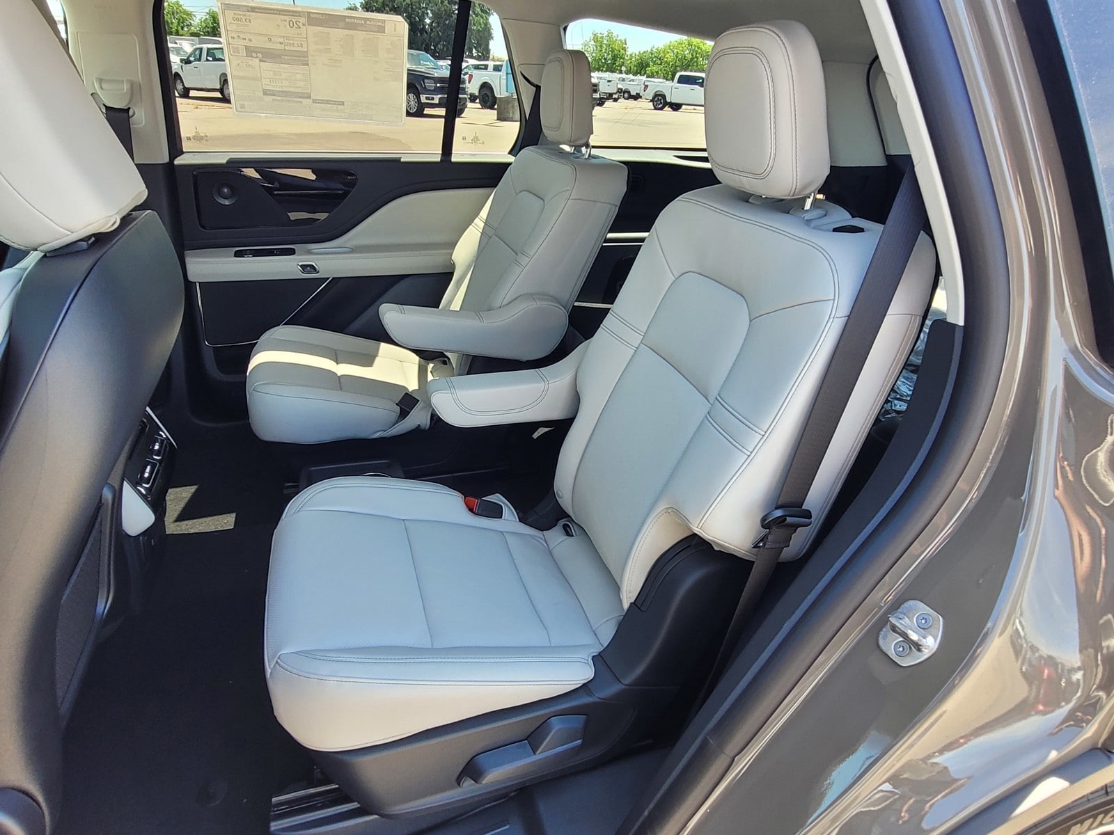 2025 Lincoln Aviator Premiere - Photo 6