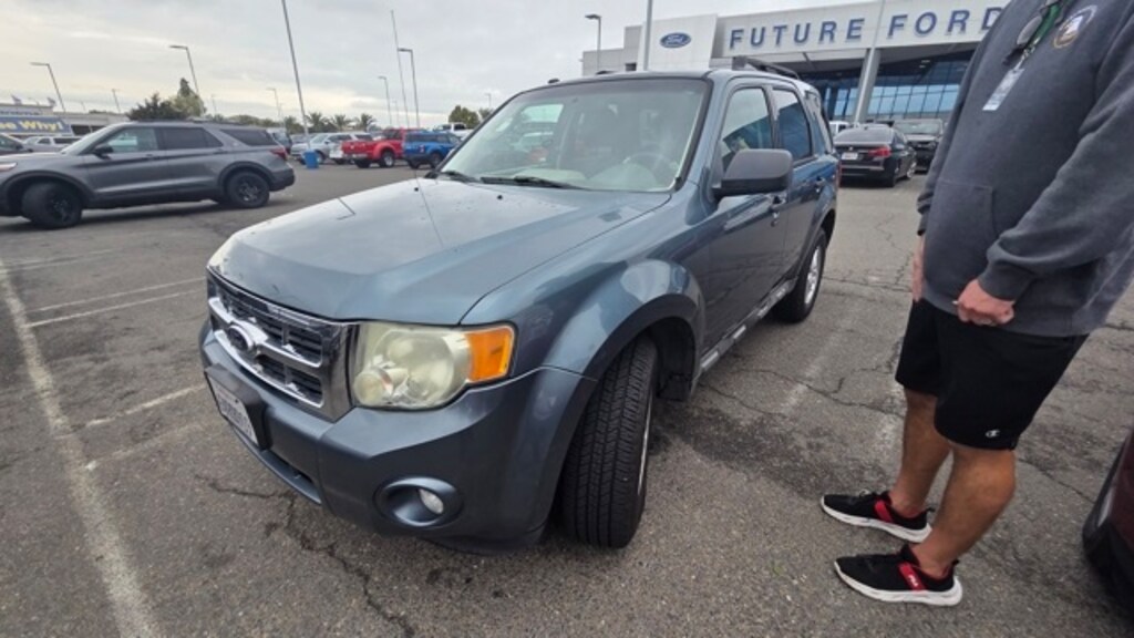 Used 2010 Ford Escape XLT SUV