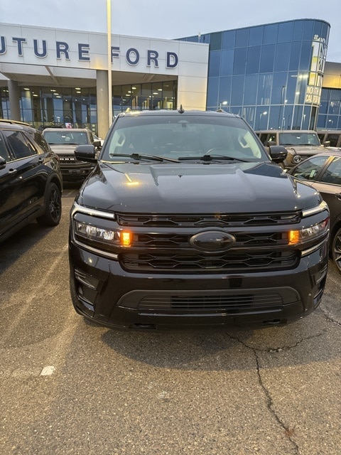 2022 Ford Expedition XLT's photo