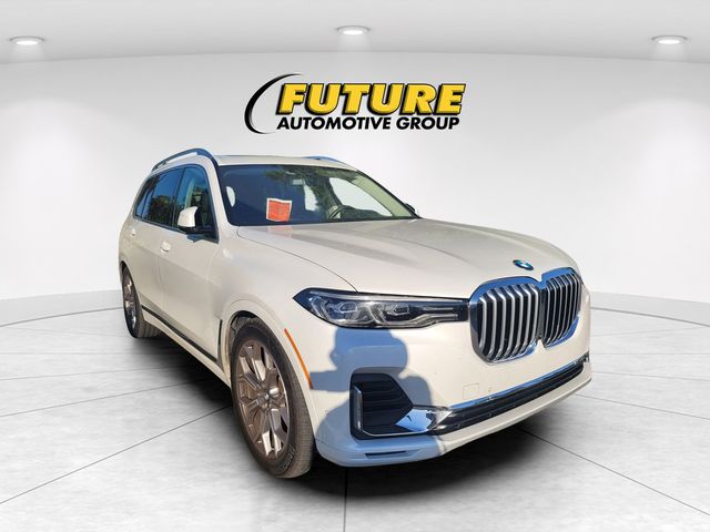 2022 BMW X7 xDrive40i's photo