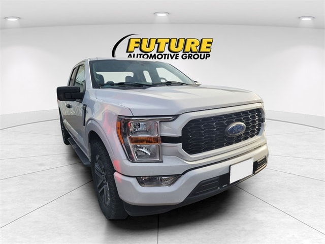 2021 Ford F-150 XL's photo