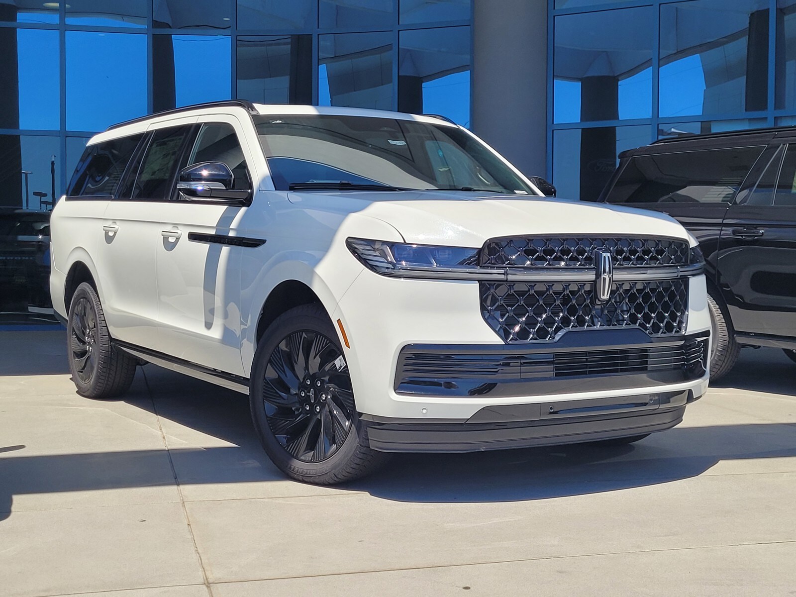 2026 Lincoln Navigator Reserve L 4WD's photo