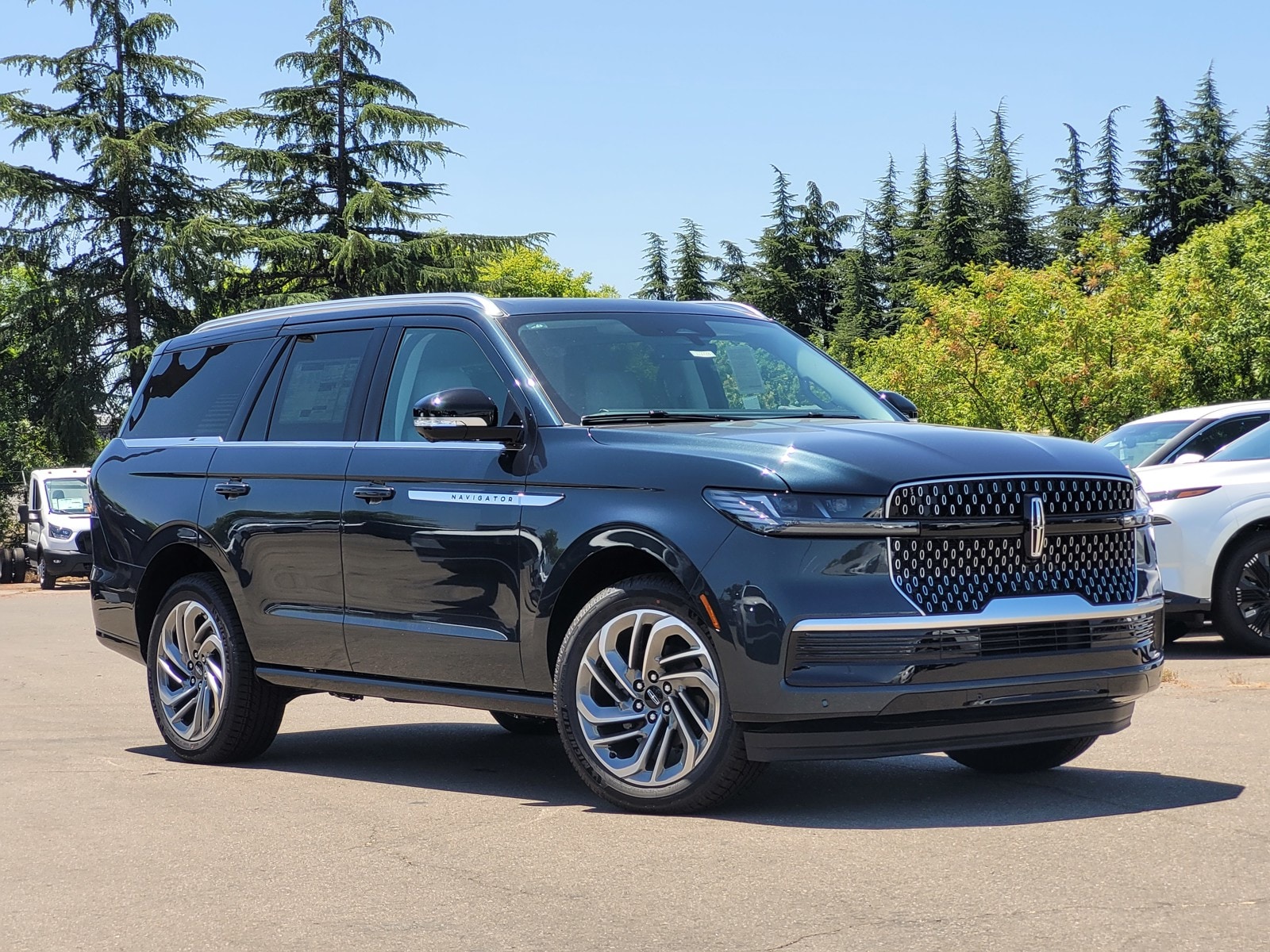 2026 Lincoln Navigator Reserve 4WD's photo