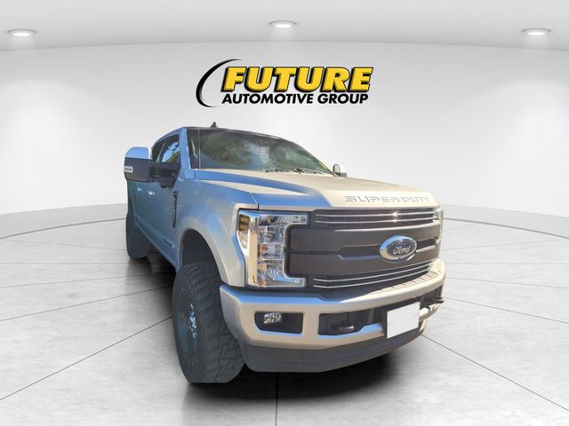 2019 Ford F-250 Lariat 4x4 Crew Cab 6-3/4' Box's photo