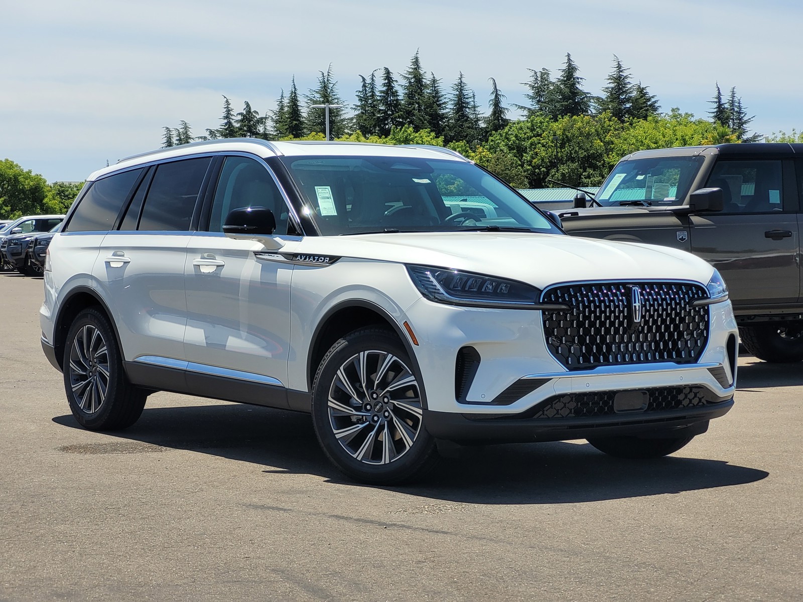 2026 Lincoln Aviator Premiere AWD's photo