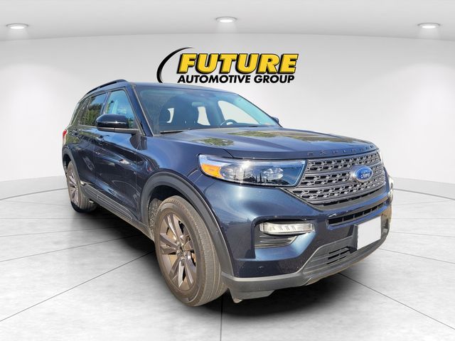 2023 Ford Explorer XLT 4WD's photo
