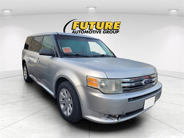 2010 Ford Flex SE's photo