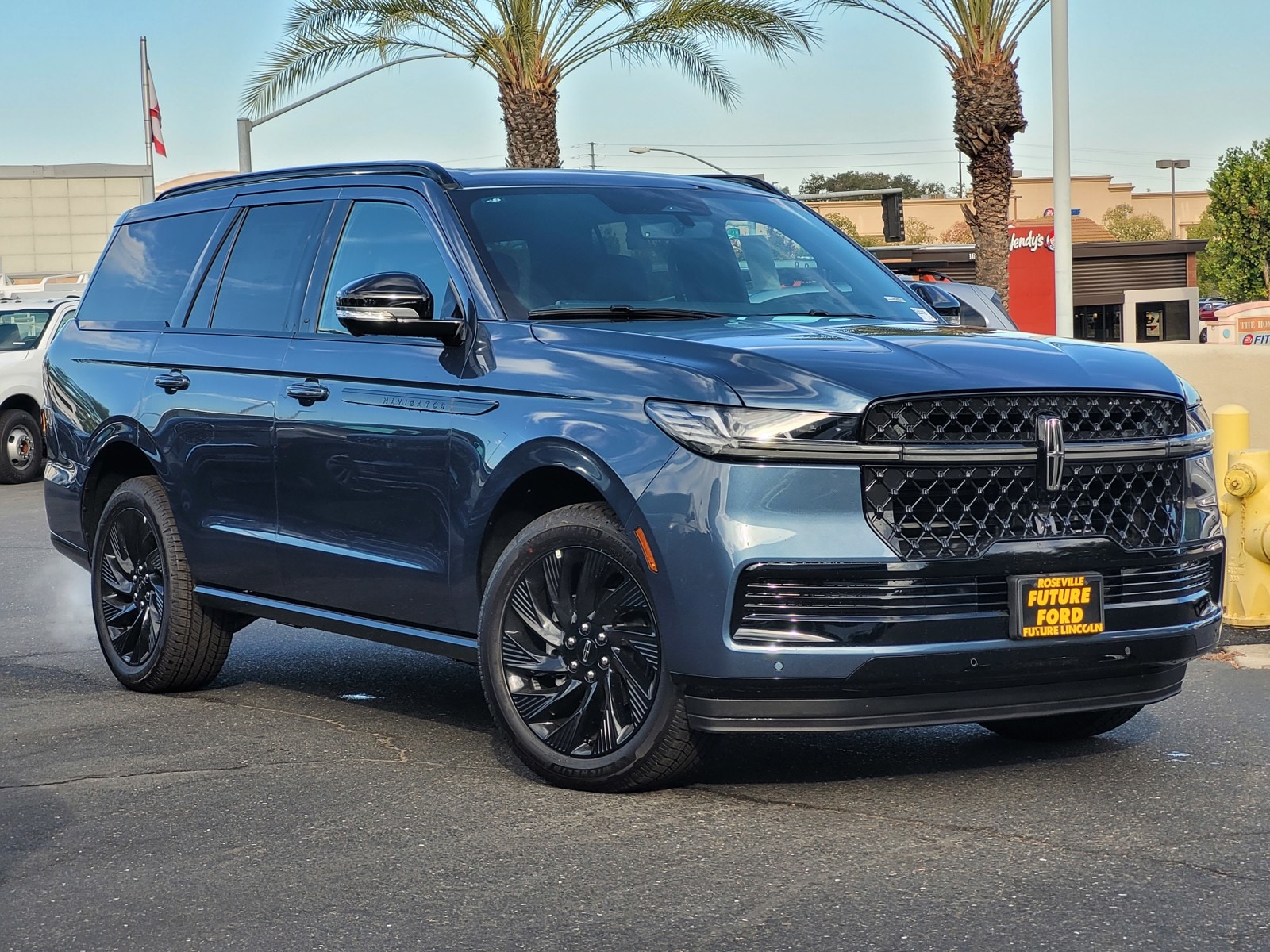 2027 Lincoln Navigator