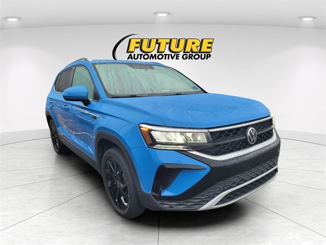 2022 Volkswagen Taos SE's photo