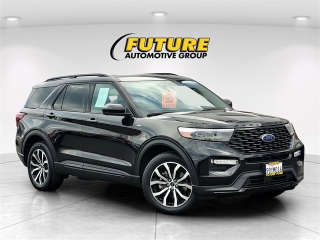 2022 Ford Explorer ST-LINE's photo