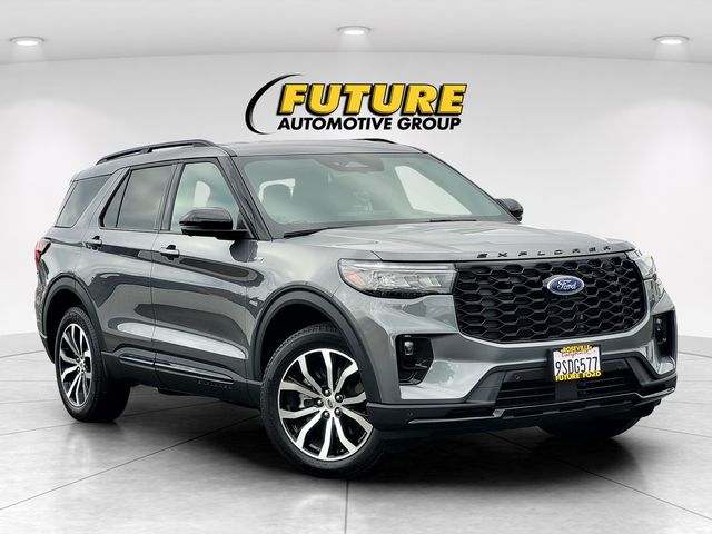 2025 Ford Explorer ST-LINE 4WD (PL535)'s photo