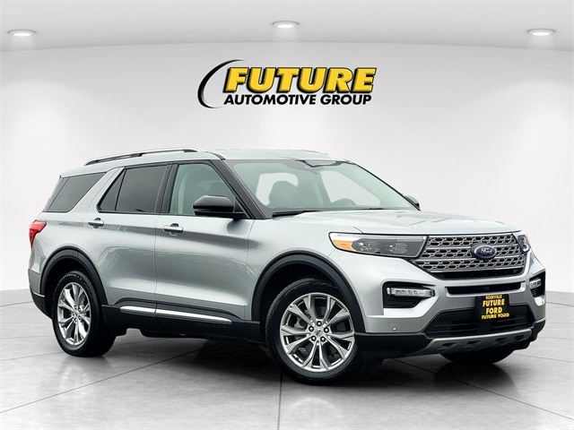 2023 Ford Explorer Limited's photo