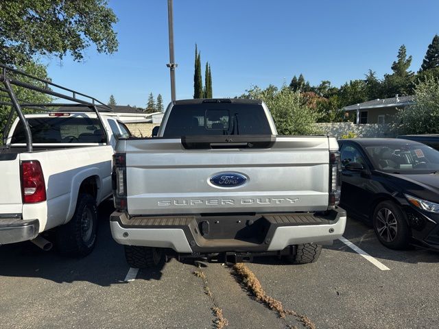 2019 Ford F-250 Lariat 4x4 Crew Cab 6-3/4' Box's photo