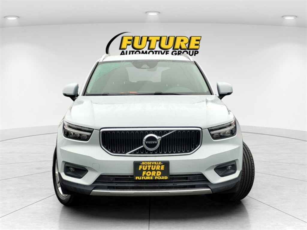Certified 2021 Volvo XC40 Momentum AWD SUV