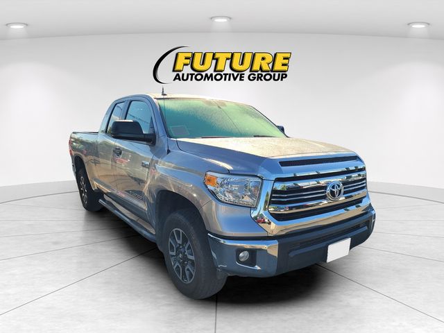 2017 Toyota Tundra's photo
