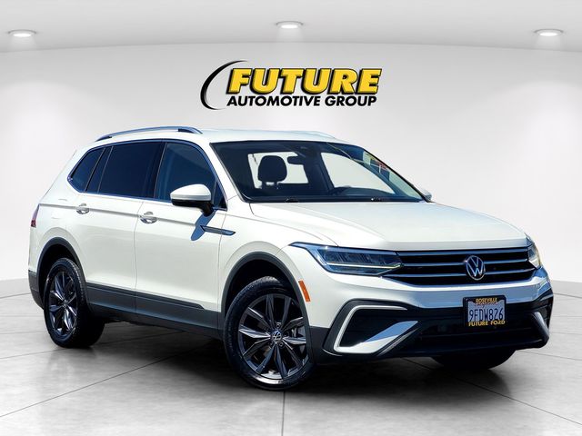 2023 Volkswagen Tiguan 2.0T SE's photo