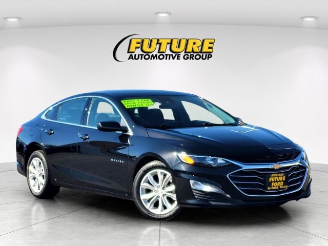 1G1ZD5ST2SF120262