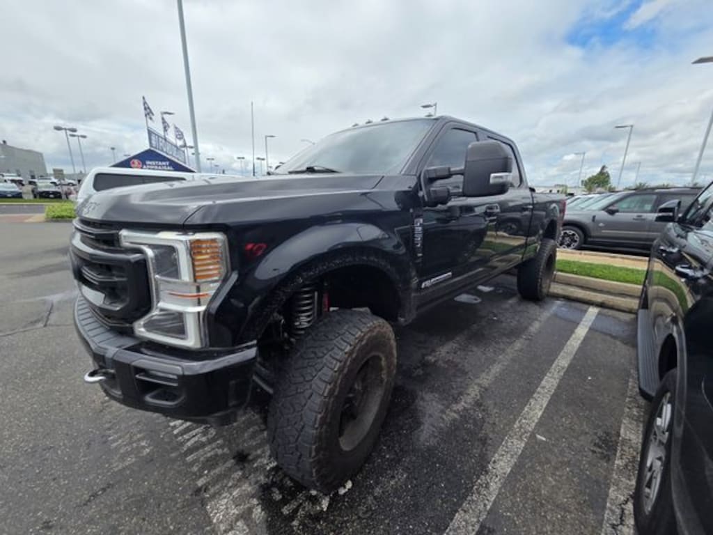 Used 2022 Ford F-250SD Platinum Truck