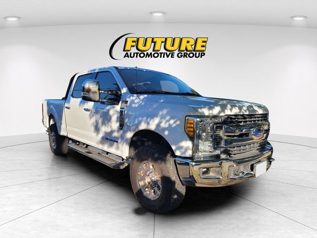 2017 Ford F-250 XLT 4x4 Crew Cab 8' Box's photo