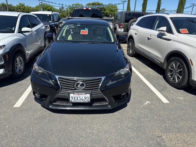 2016 Lexus IS 350 200t's photo