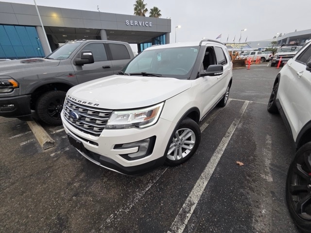 2017 Ford Explorer XLT's photo