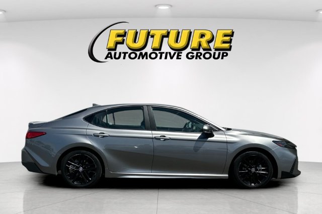 Used 2025 Toyota Camry SE Sedan