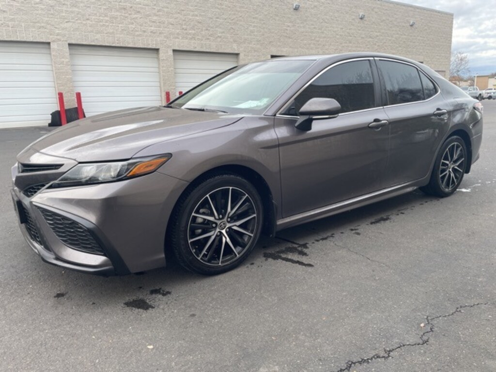 Used 2023 Toyota Camry SE Sedan