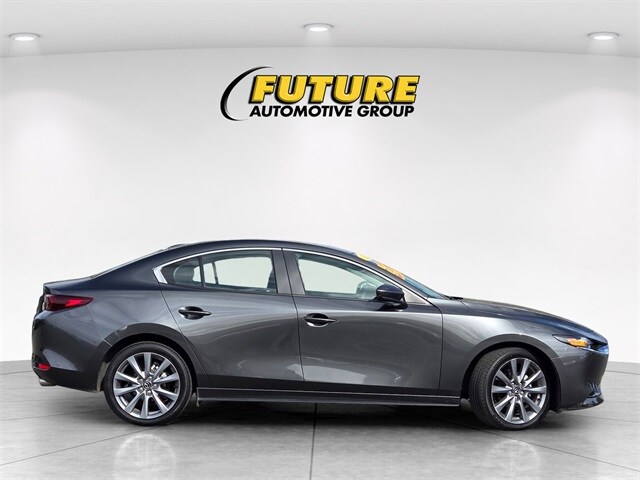 2025 Mazda Mazda3 Sedan 2.5 s Preferred photo 3