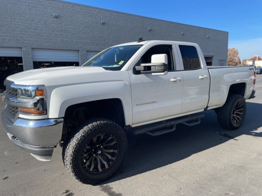 Used 2018 Chevrolet Silverado 1500 LT Truck