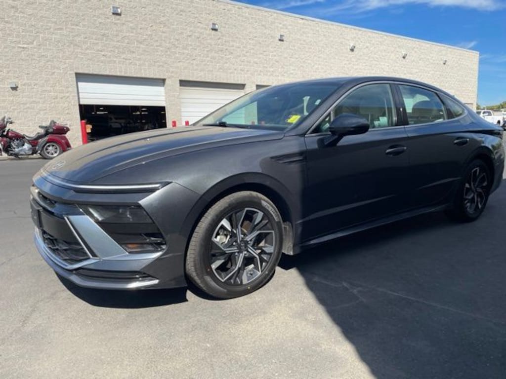 Used 2025 Hyundai Sonata SEL Sedan