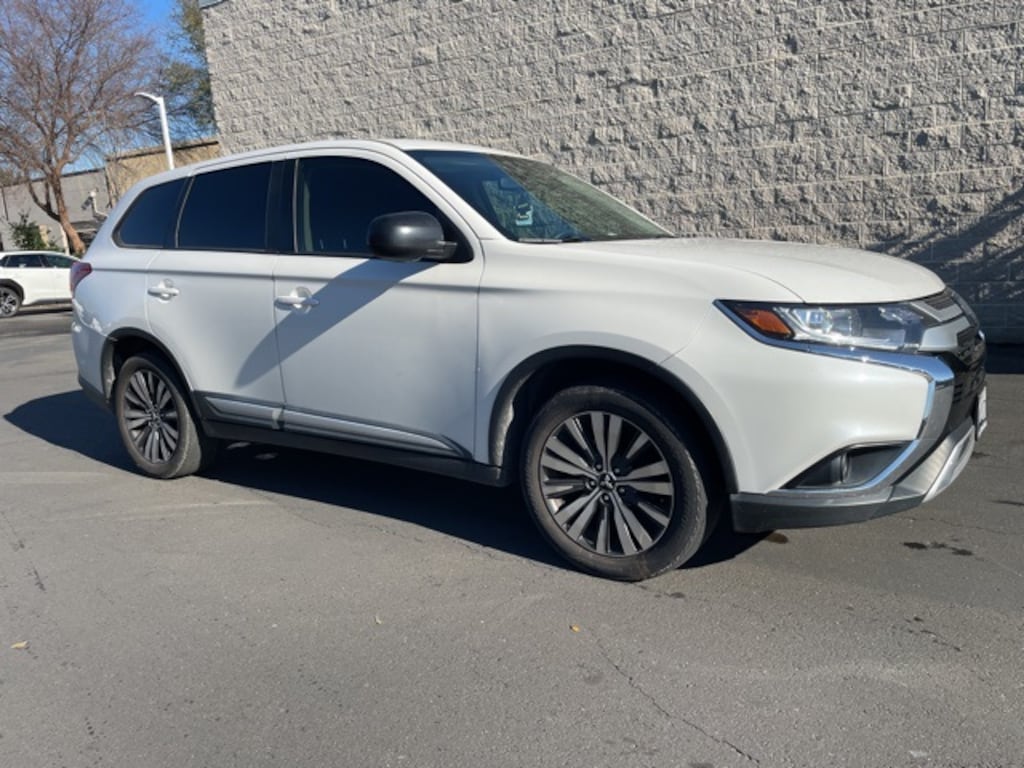 Used 2019 Mitsubishi Outlander ES SUV